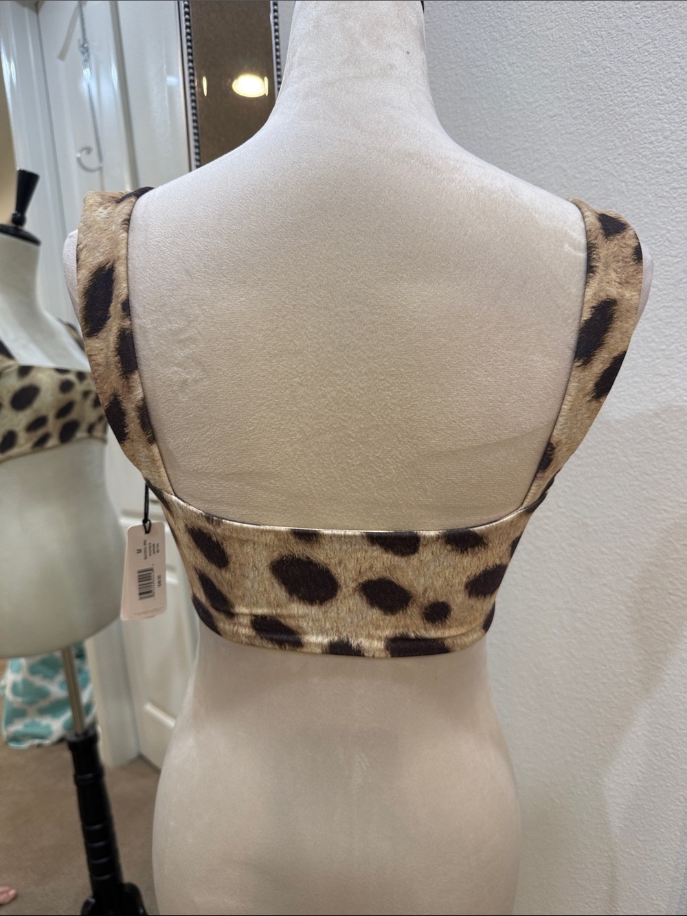 WeWoreWhat Leopard Print Top in Tan and Black NWT - Picture 4 of 9